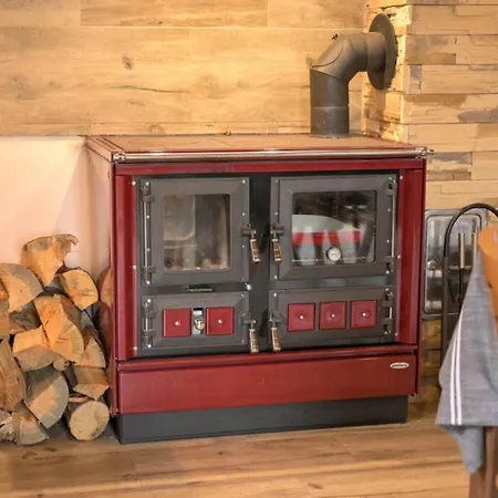 Apartment Utulny V Zahrade V Unhosti Nedaleko Letiste Unhošť