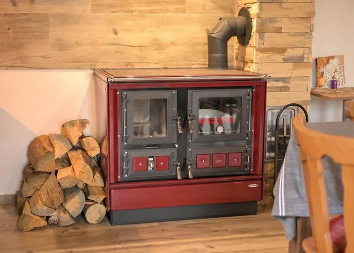 Apartamento Utulny V Zahrade V Unhosti Nedaleko Letiste Unhošť