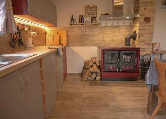 Apartamento Utulny V Zahrade V Unhosti Nedaleko Letiste Unhošť